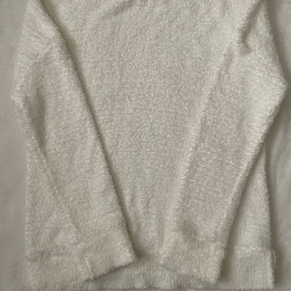 ⭐️ Stars Above Ivory Fuzzy Sweater XS - Picture 4 of 10